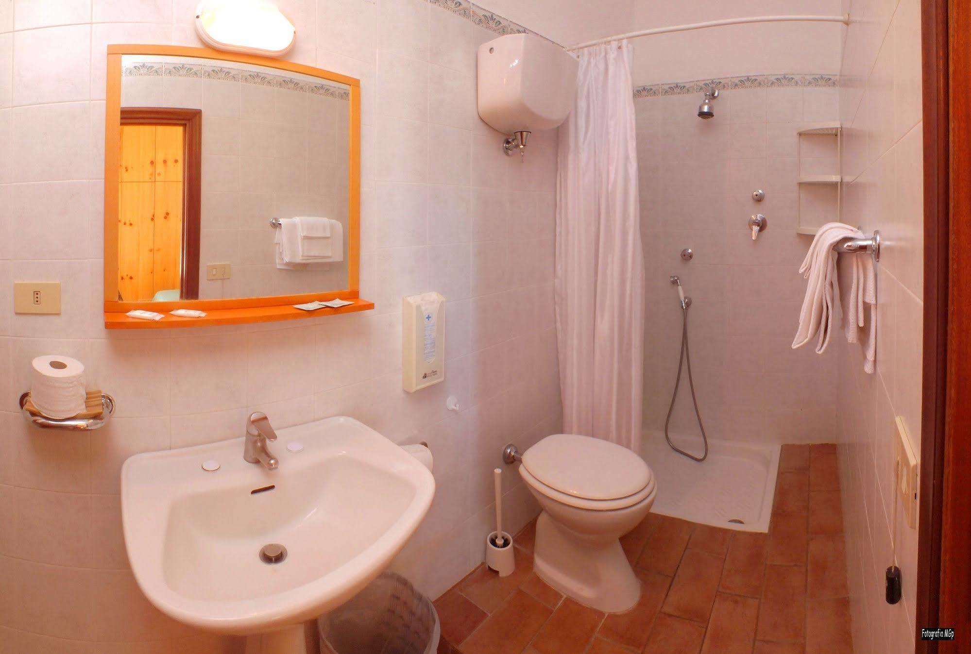 Albergo Ristorante Da Vestro Monticiano Exteriér fotografie