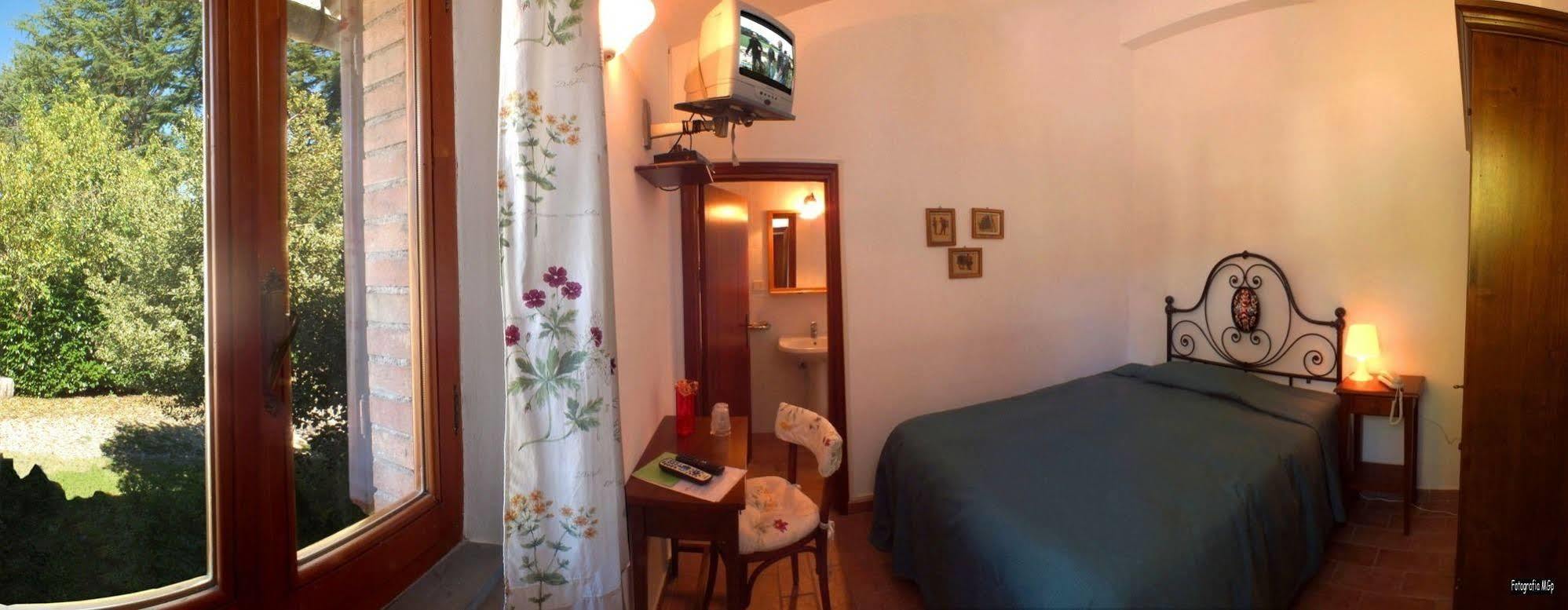 Albergo Ristorante Da Vestro Monticiano Exteriér fotografie